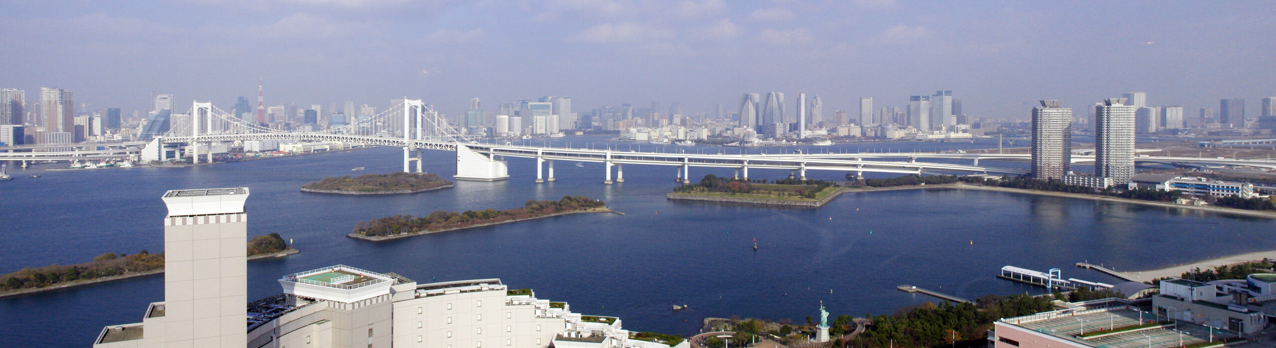 Tokyo Bay and Rainbow Bridge viewed from Odaiba